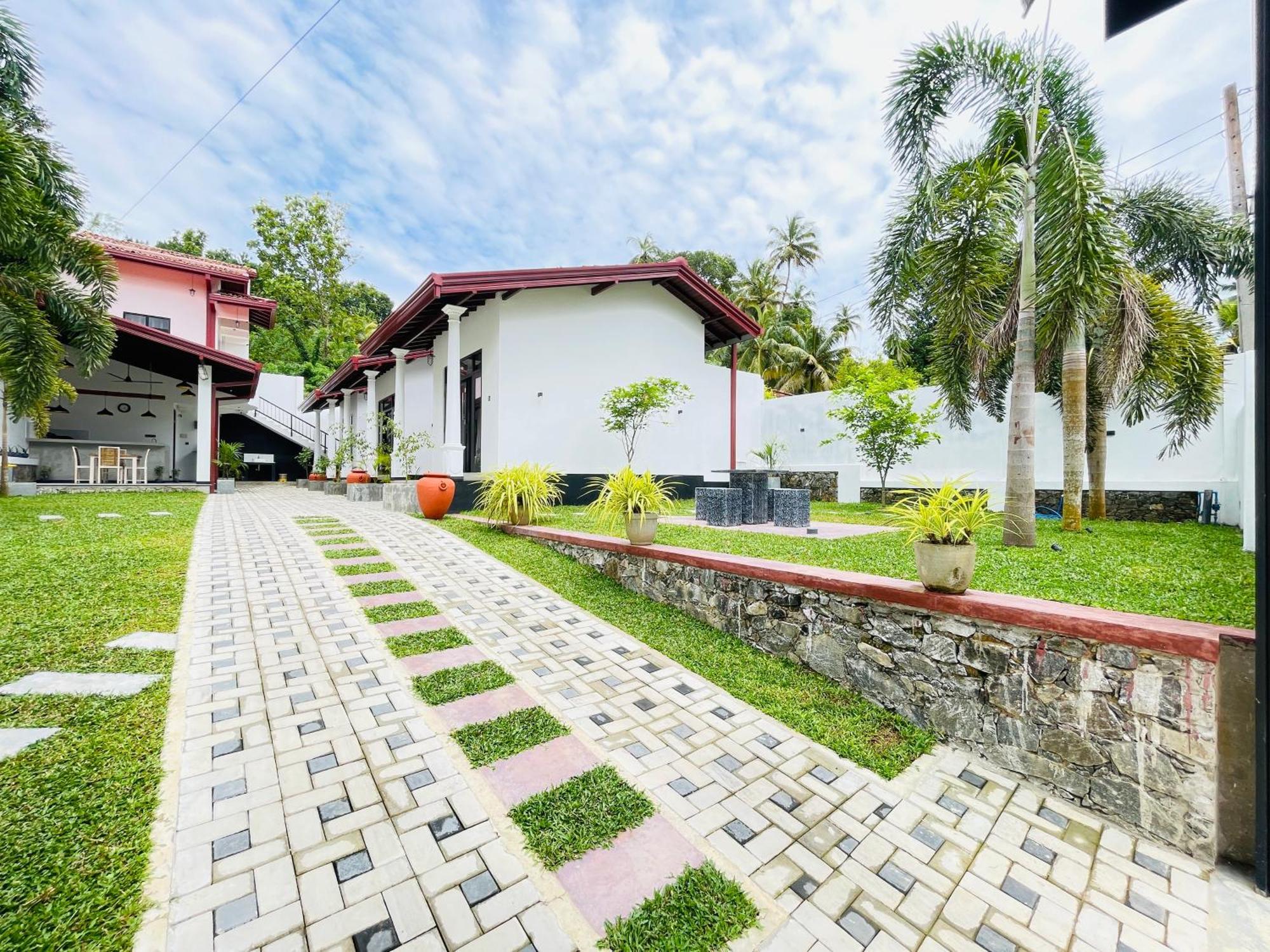 Thara Inn Villa Dickwella Exterior photo